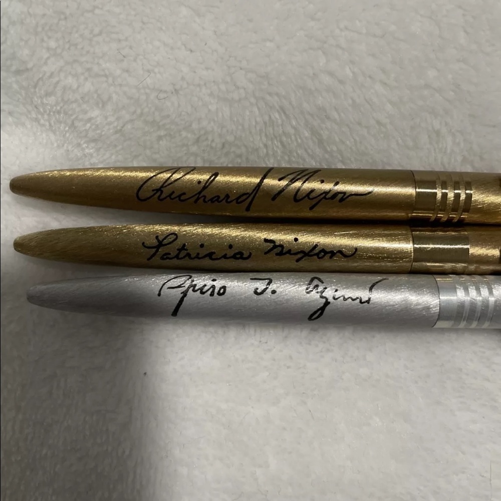 Richard Nixon Signature Presidential Pen Patricia Nixon Spiro Agnew